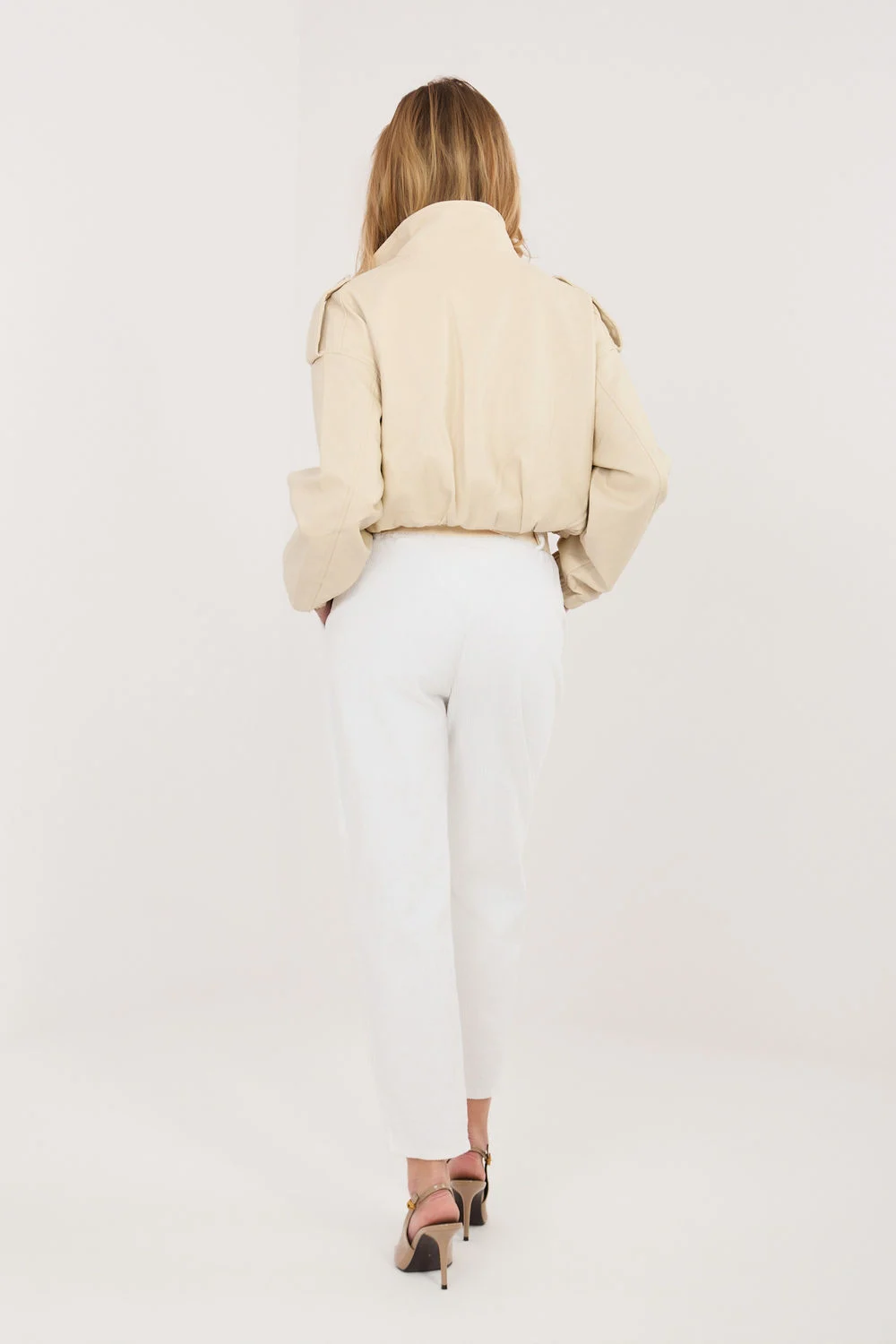 Pantalon en velours côtelé beige – Image 3