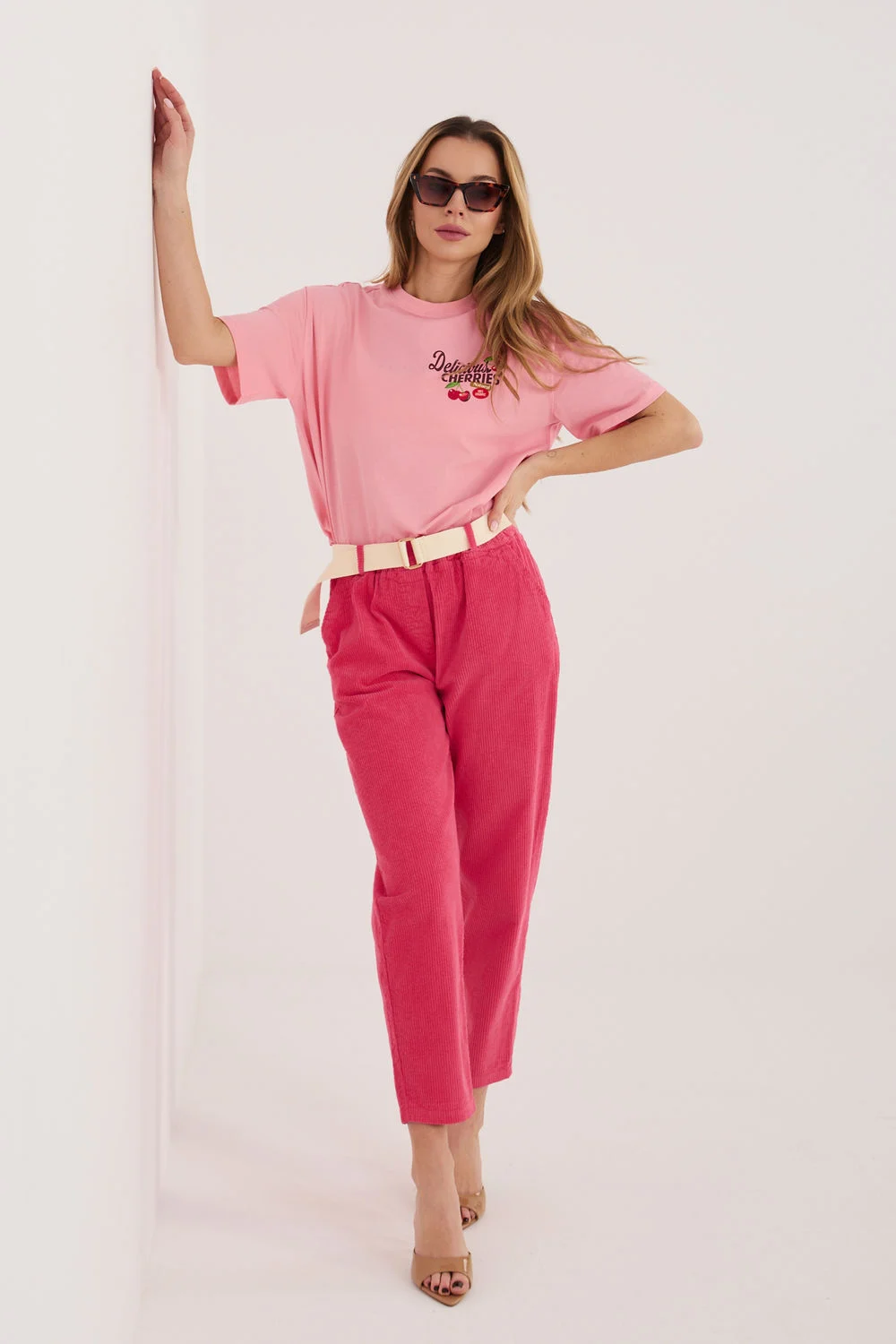 Pantalon en velours côtelé rose