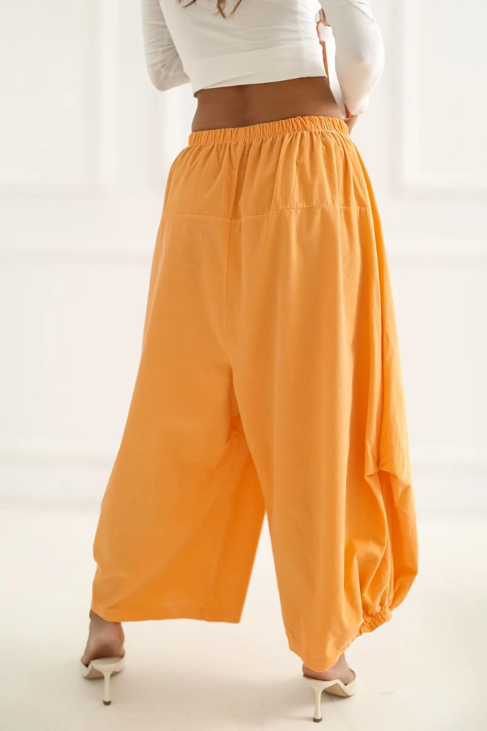 Pantalon en velours côtelé orange – Image 4