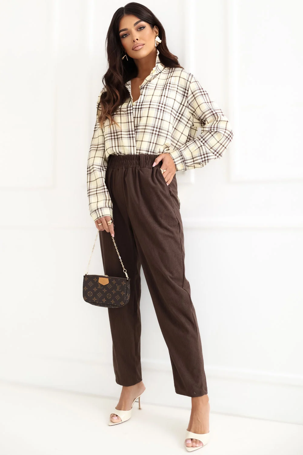 Pantalon en velours côtelé brun – Image 3