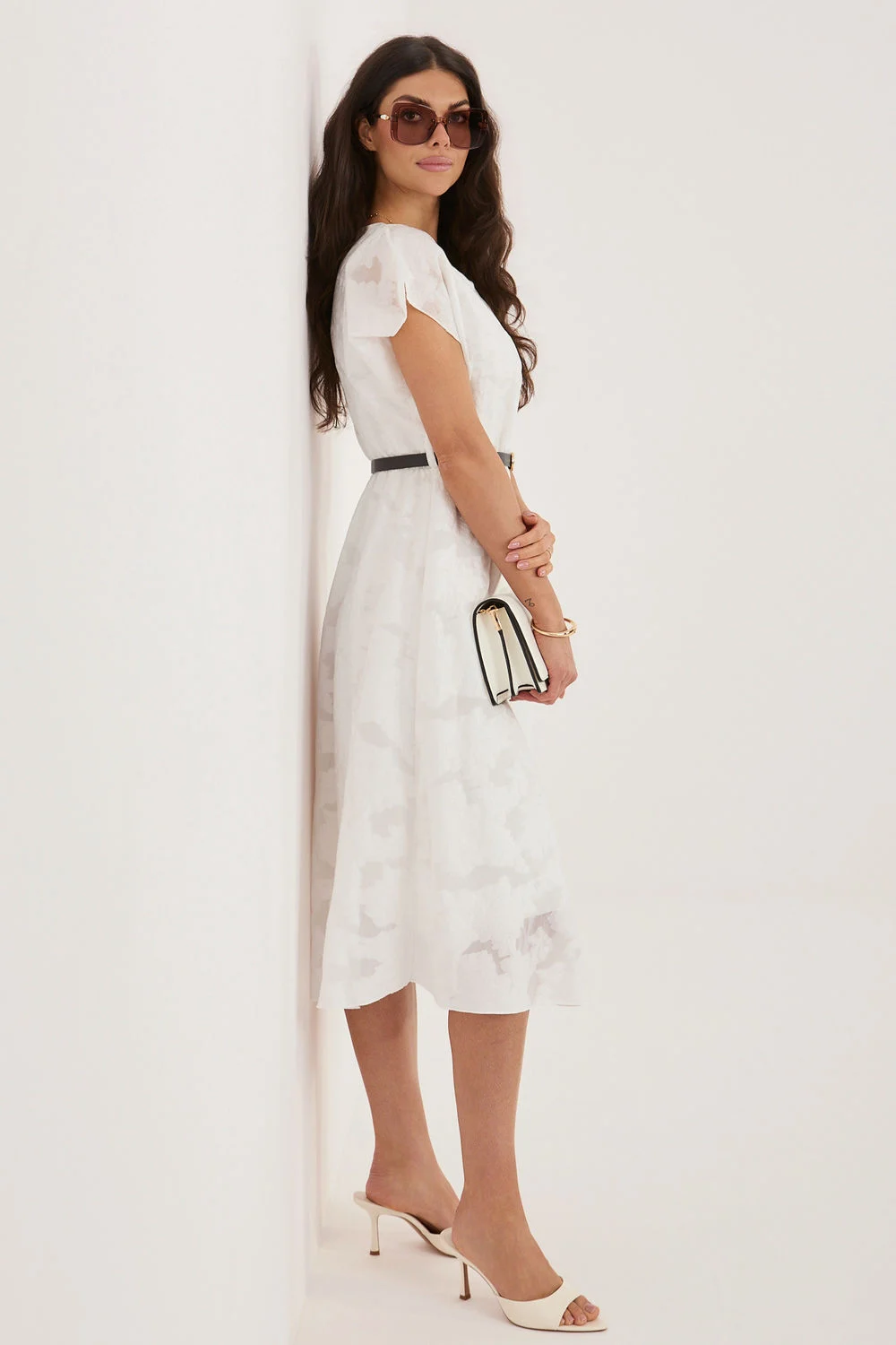 Robe de cocktail blanche – Image 2