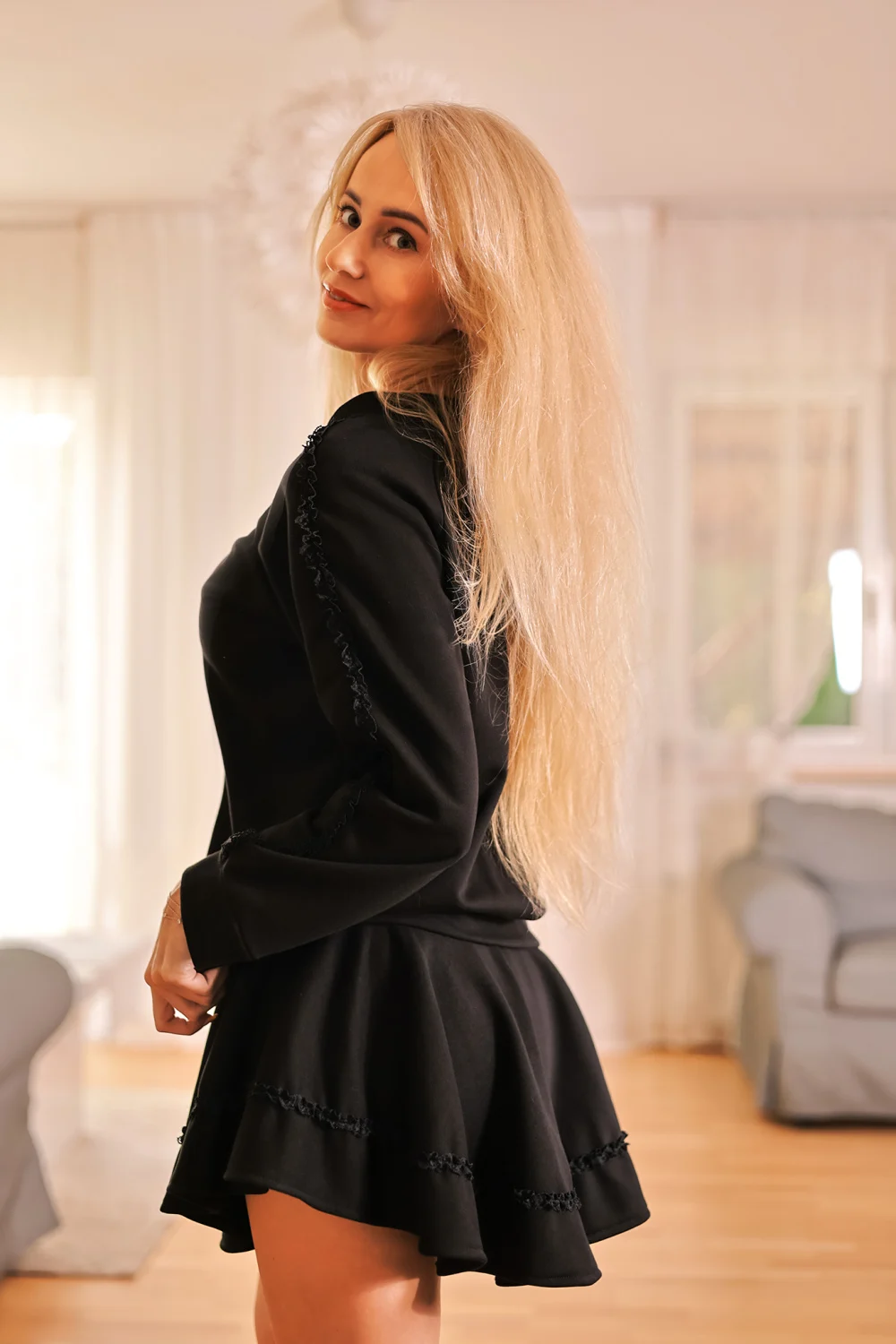 Short-jupe noir – Image 2