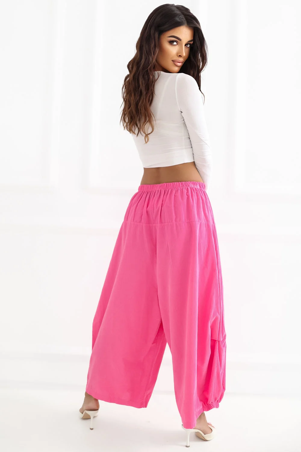 Pantalon en velours côtelé rose – Image 4