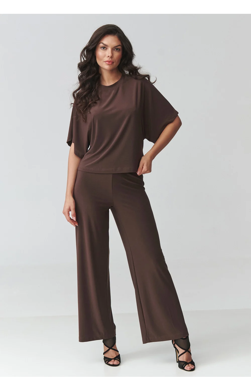Ensemble brun