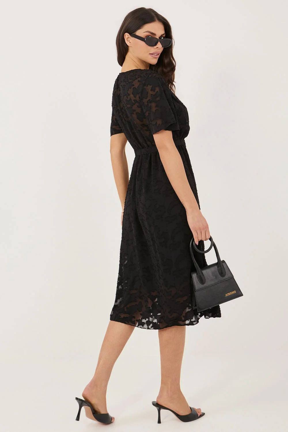 Robe de cocktail noire – Image 3