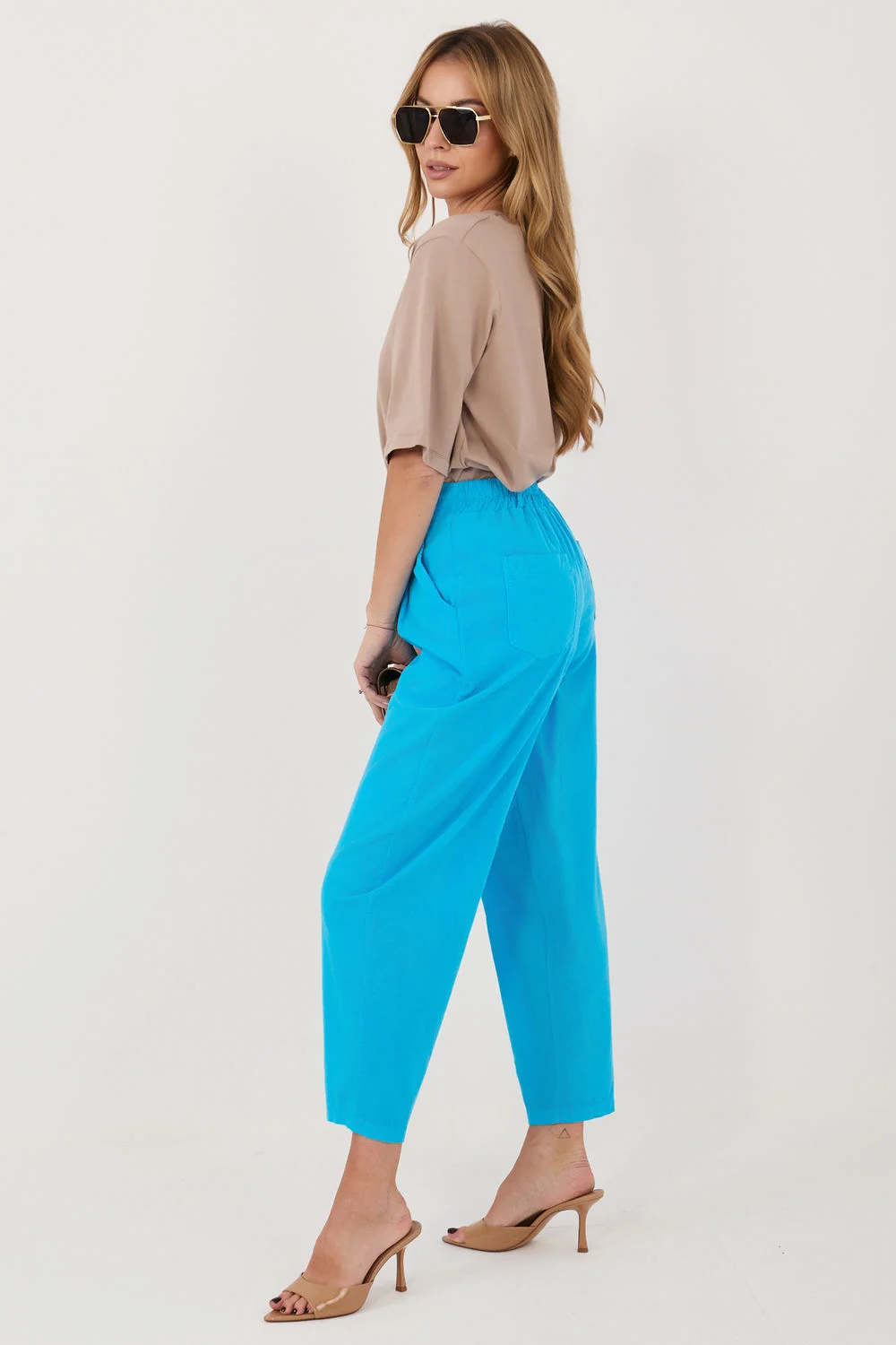 Pantalon en velours côtelé bleu – Image 2