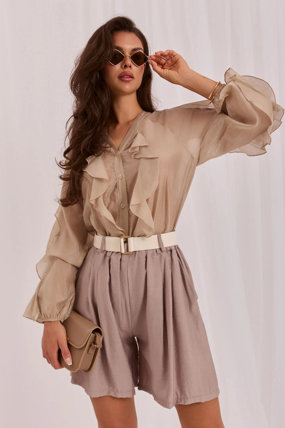 Short beige