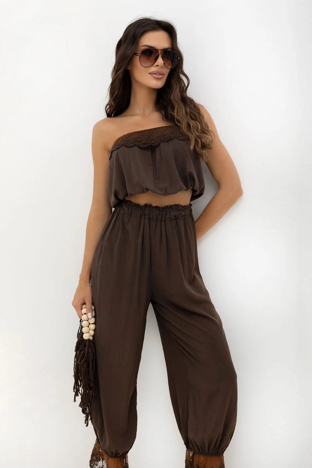 Ensemble brun