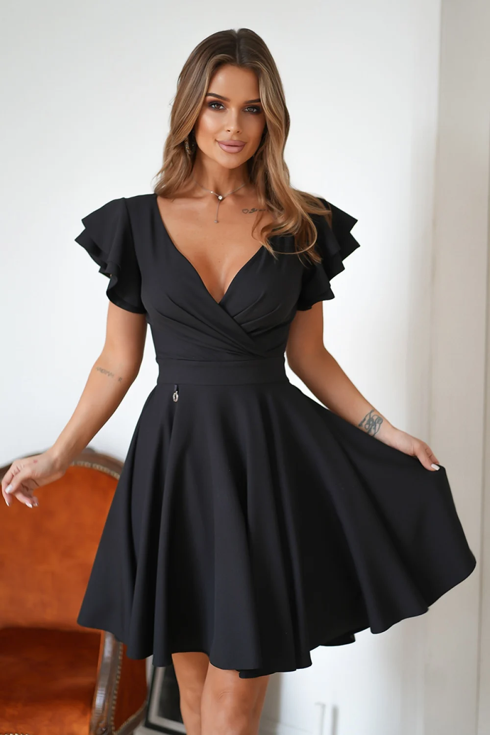 Robe de cocktail noire – Image 1