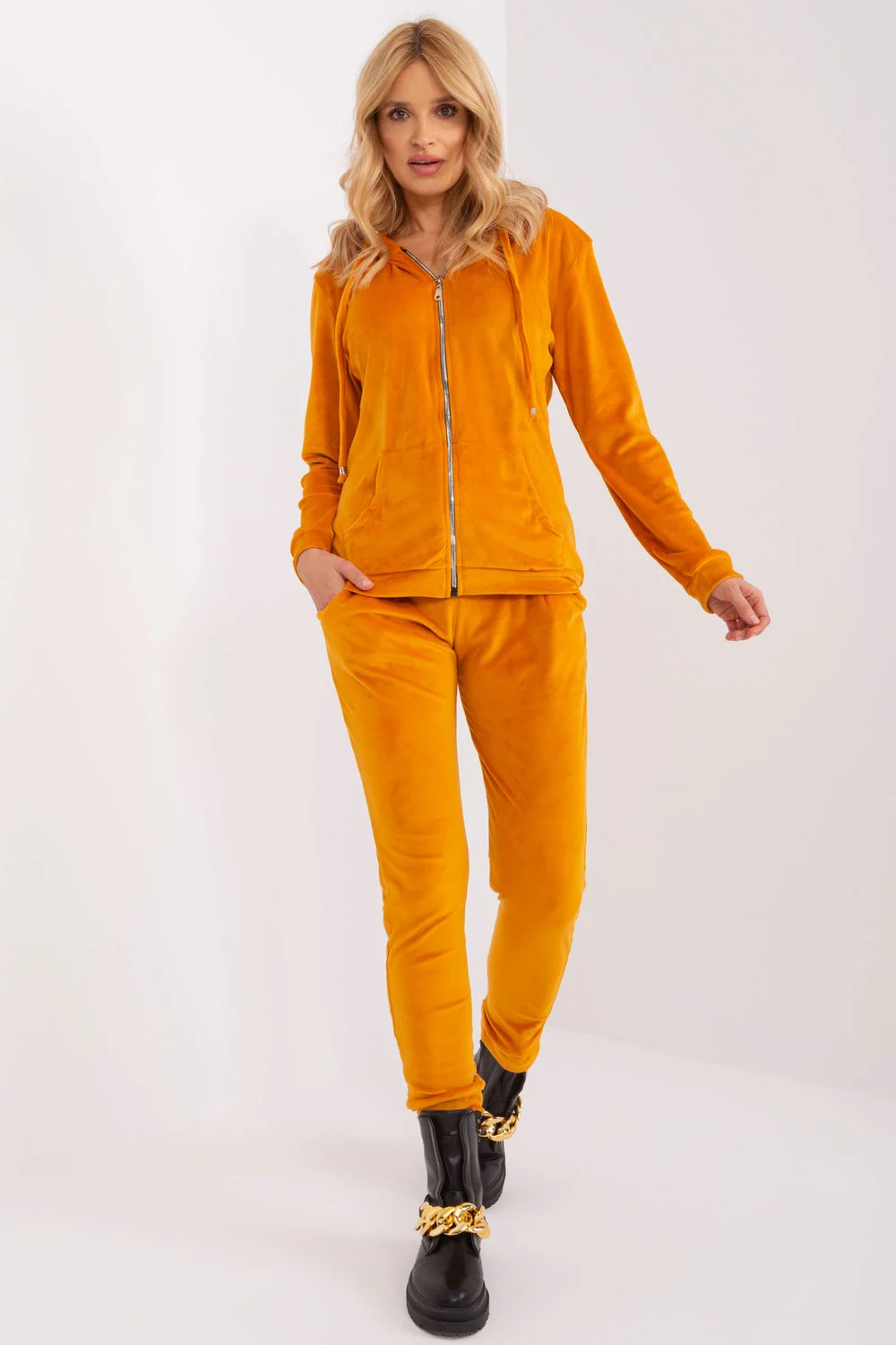 Ensemble jaune