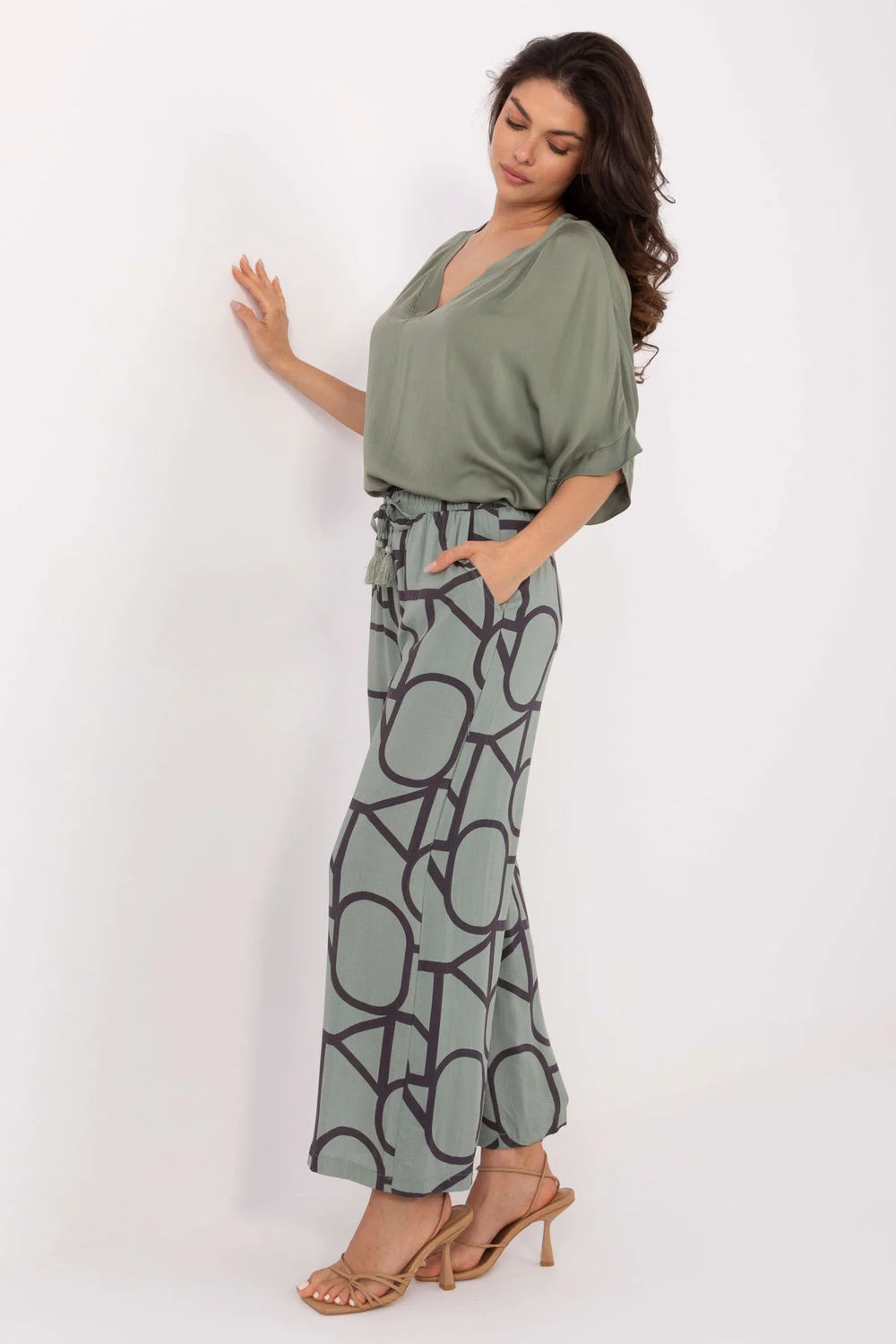 Pantalon femme vert – Image 2