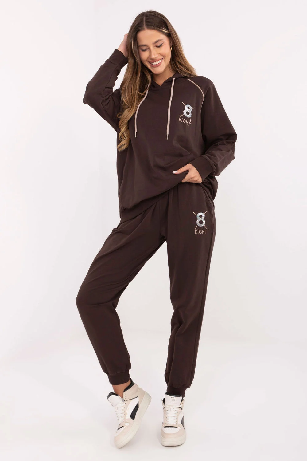 Ensemble brun