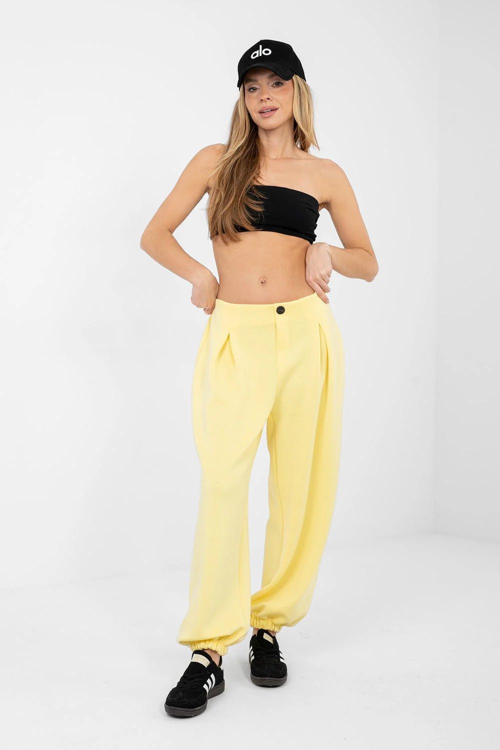 Jogging jaune – Image 2
