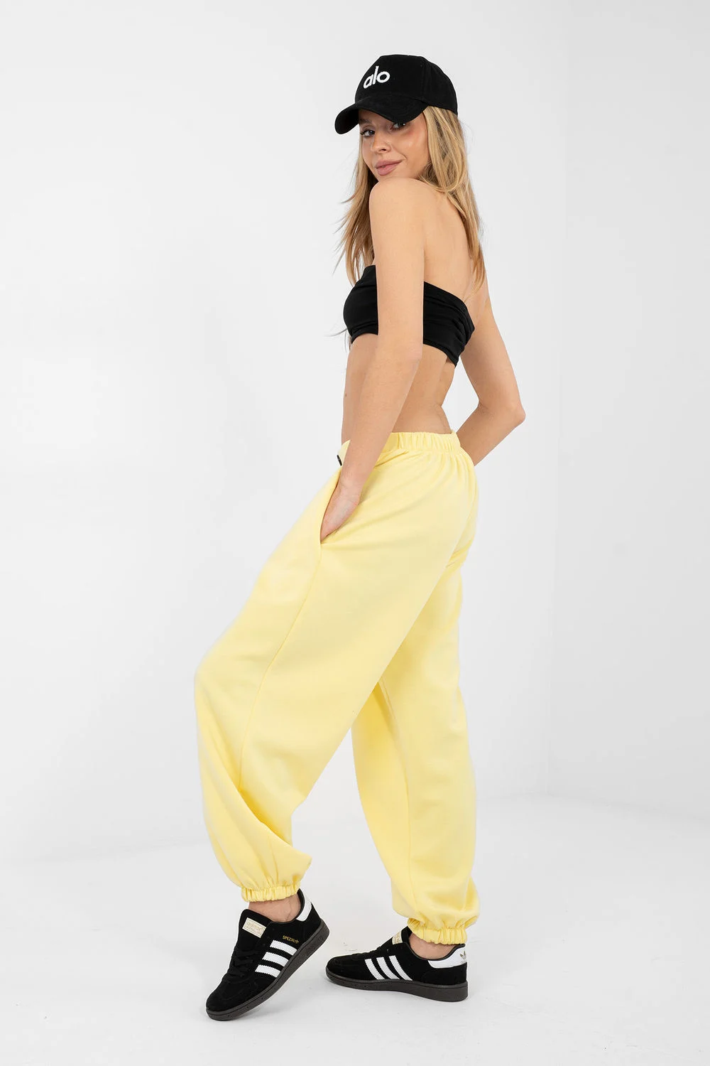 Jogging jaune – Image 4