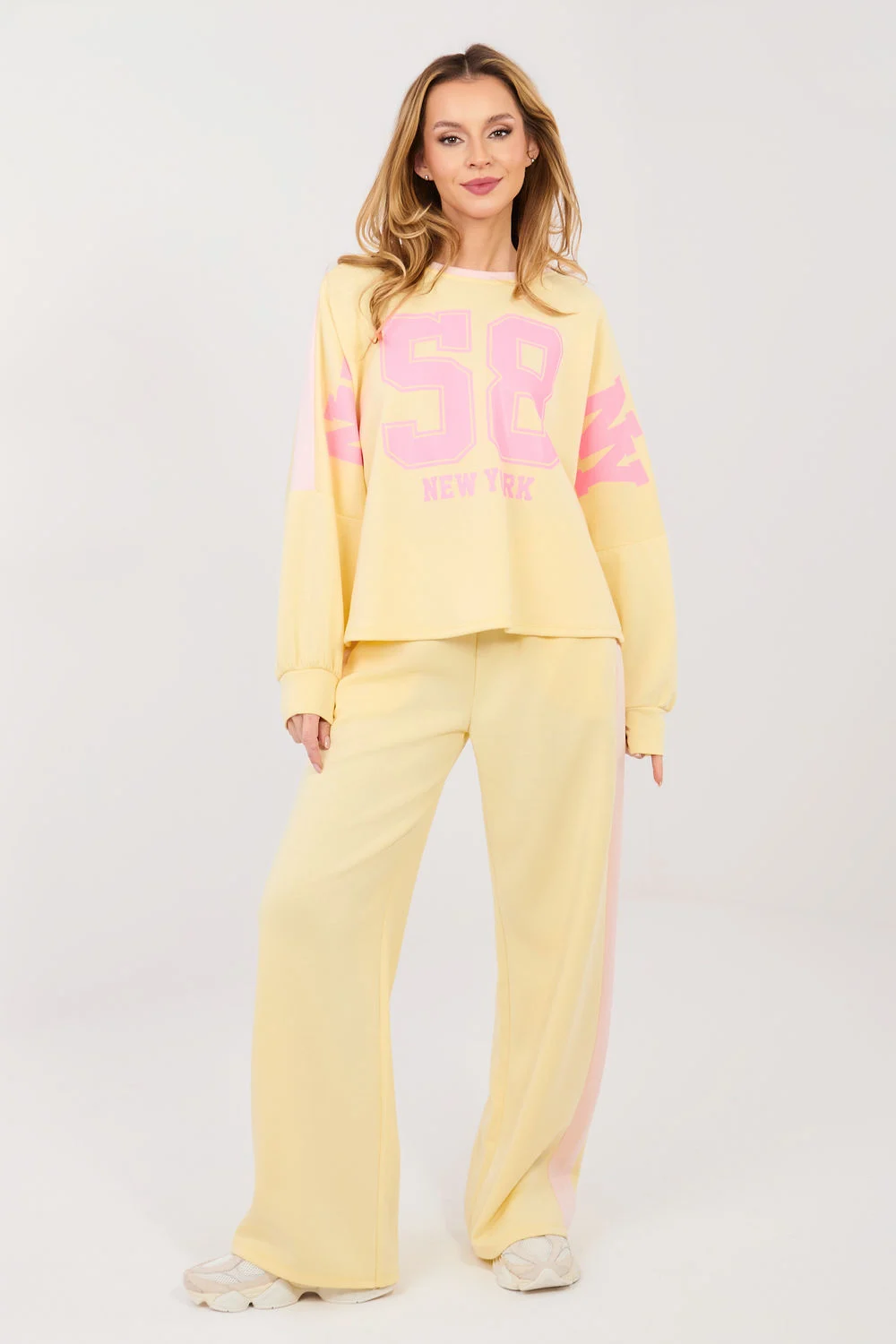 Ensemble jaune