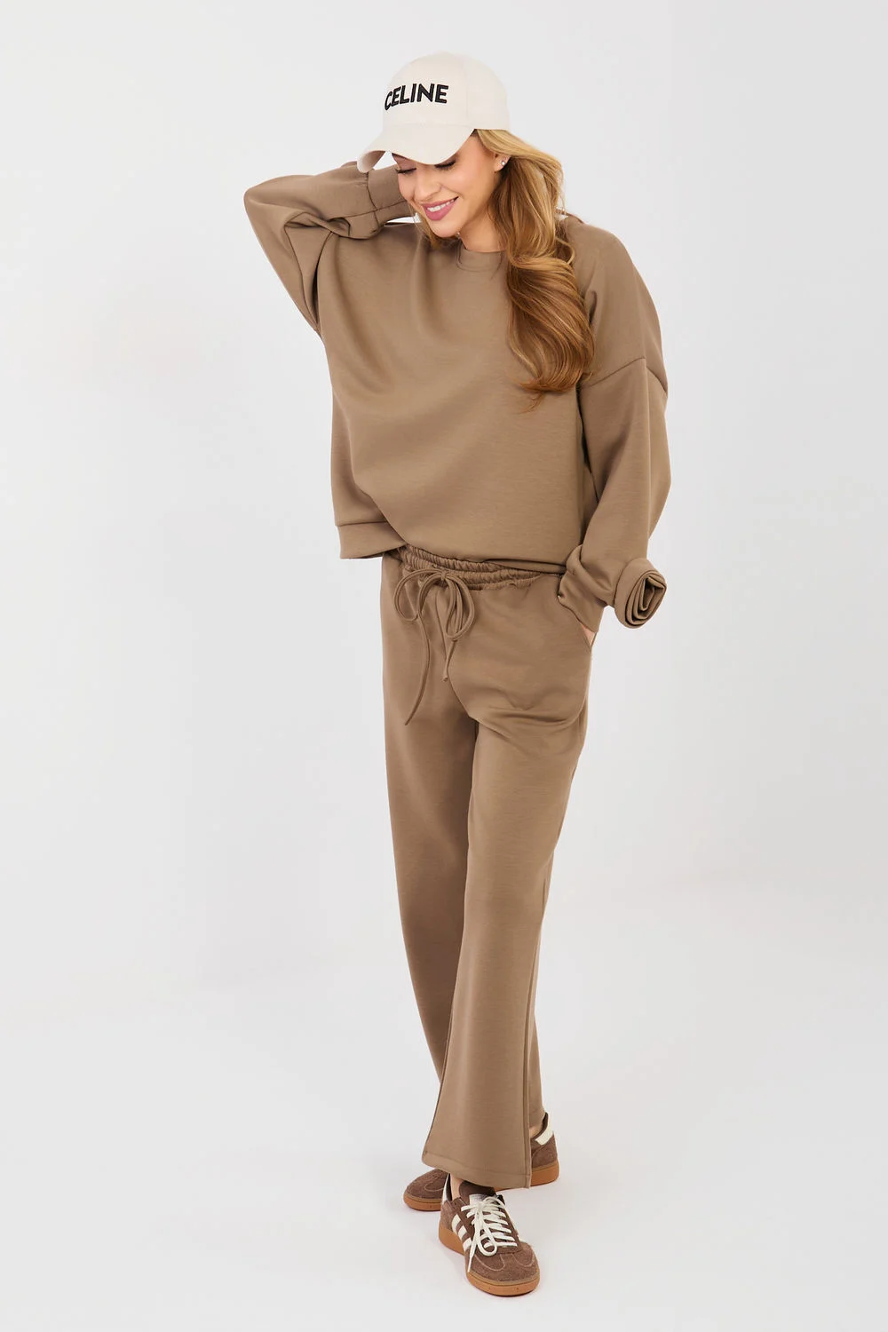 Ensemble brun
