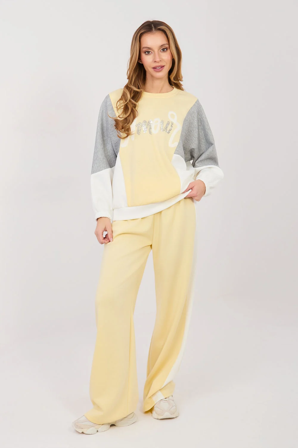 Ensemble jaune