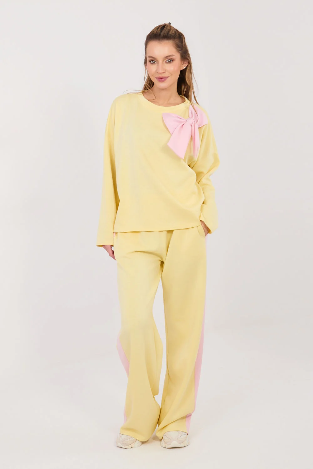 Ensemble jaune