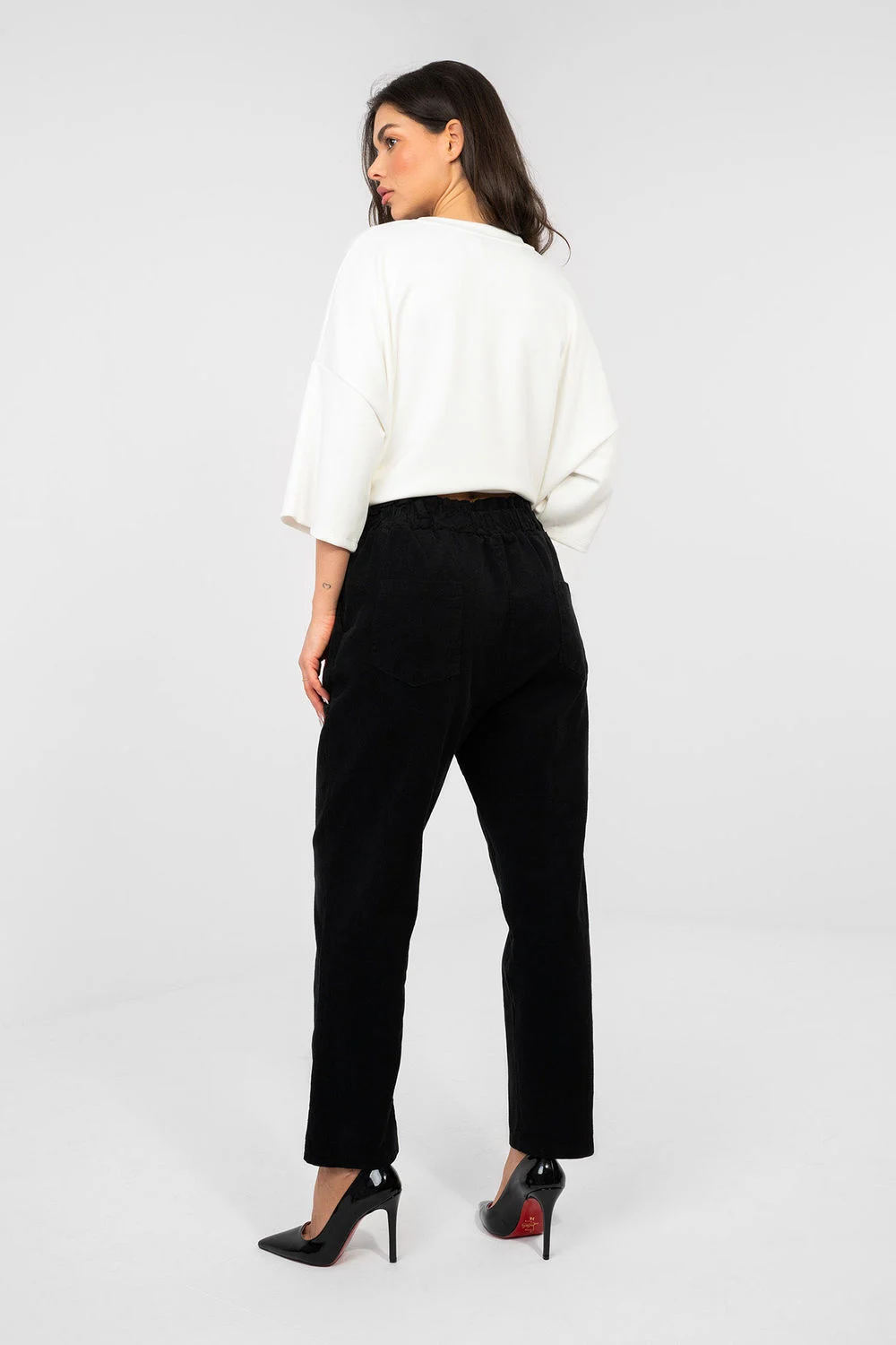Pantalon noir en velours côtelé – Image 3