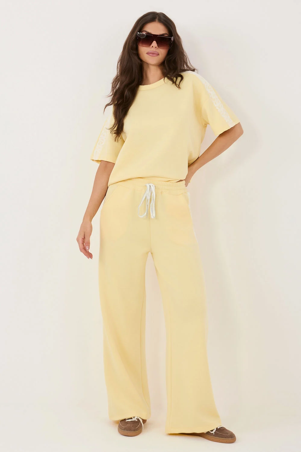 Factory Price Jogging large jaune en dentelle