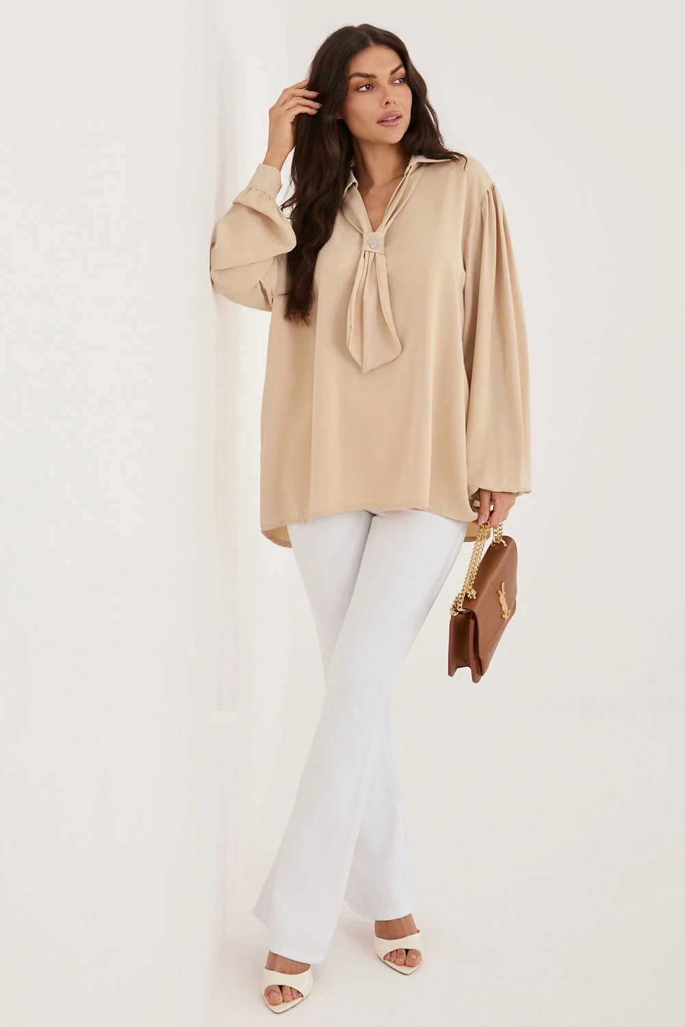 Factory Price Chemisier beige à manches bouffantes