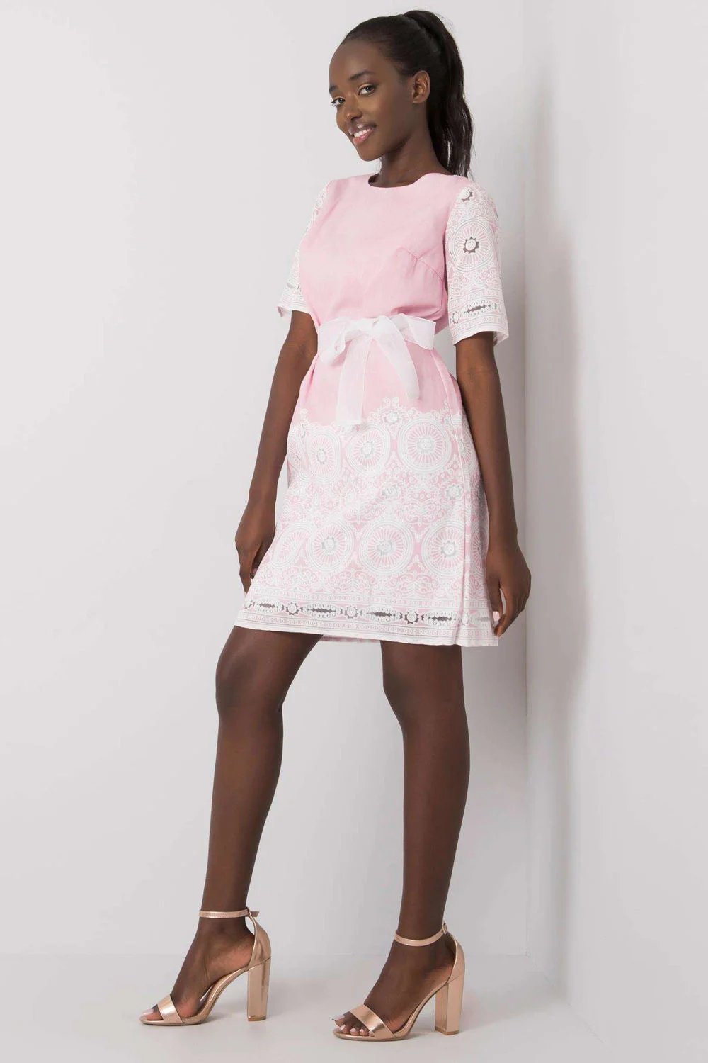 Robe de jour rose – Image 4