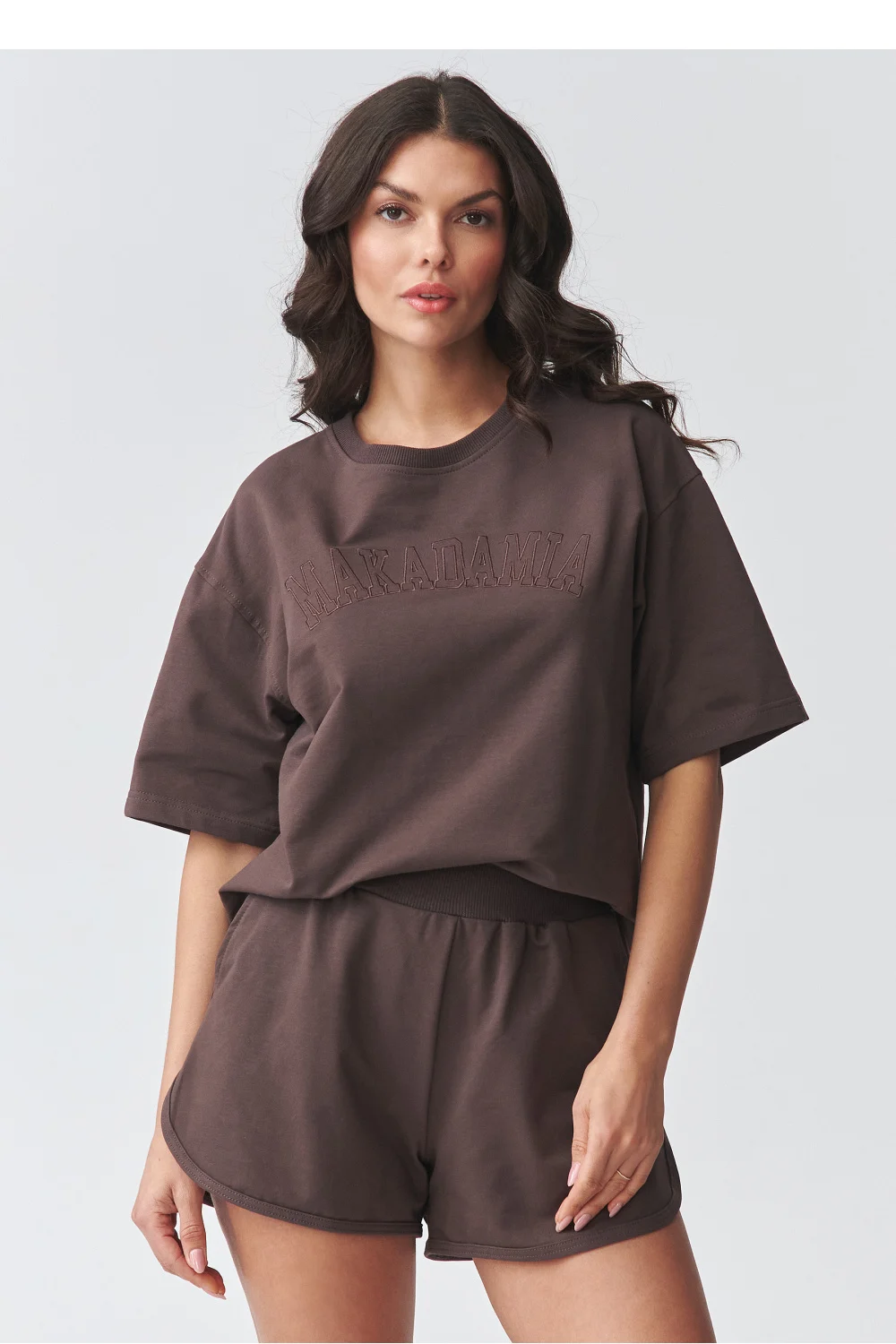 Ensemble brun