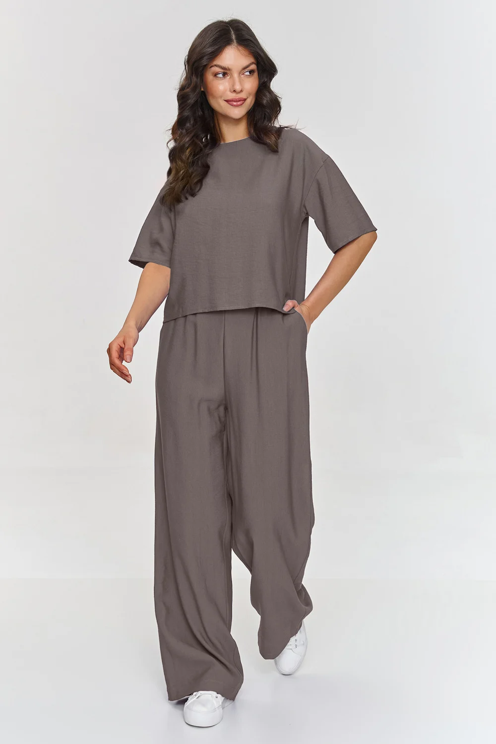 Ensemble brun