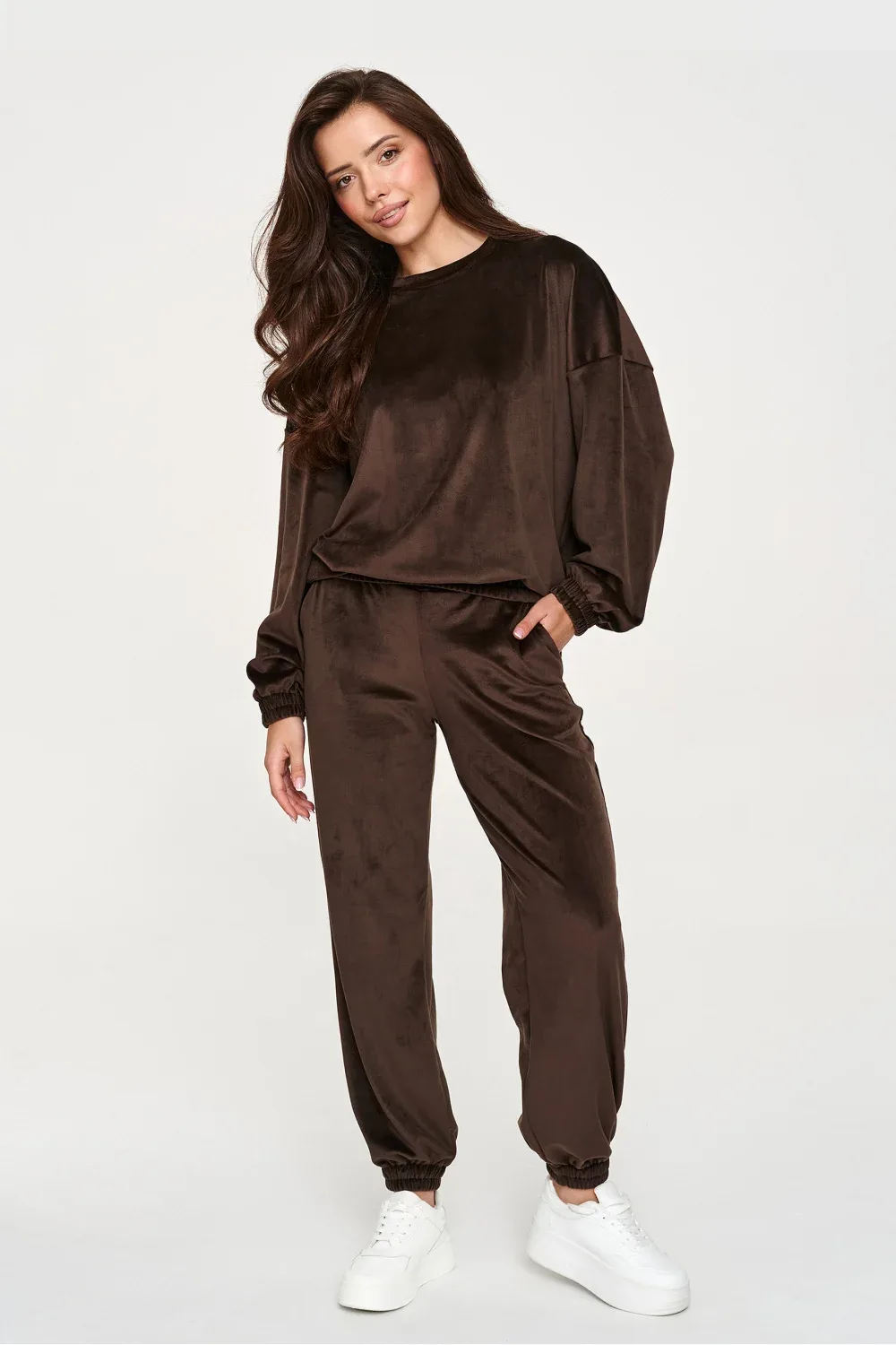 Ensemble brun