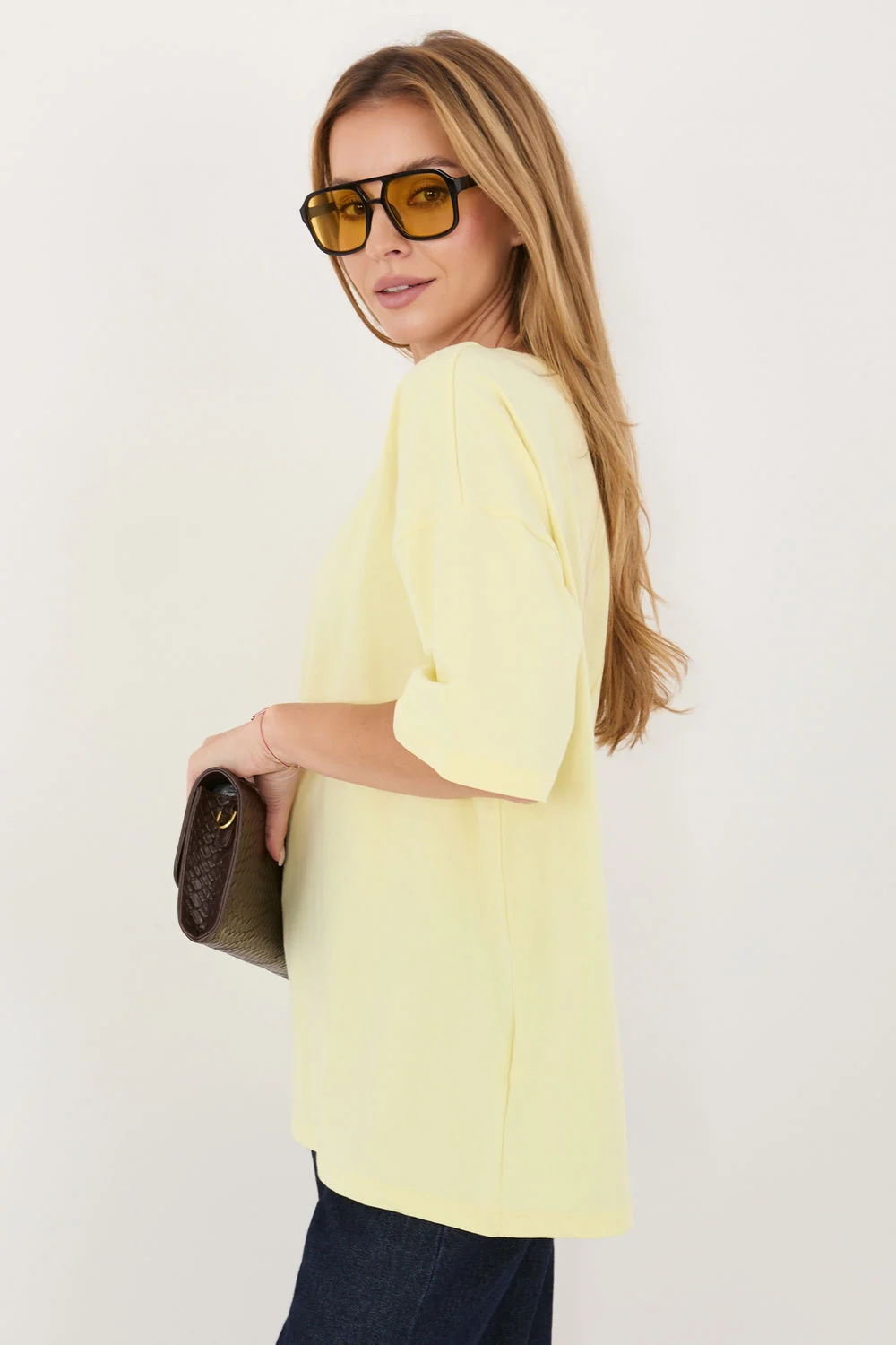 T-shirt jaune – Image 2