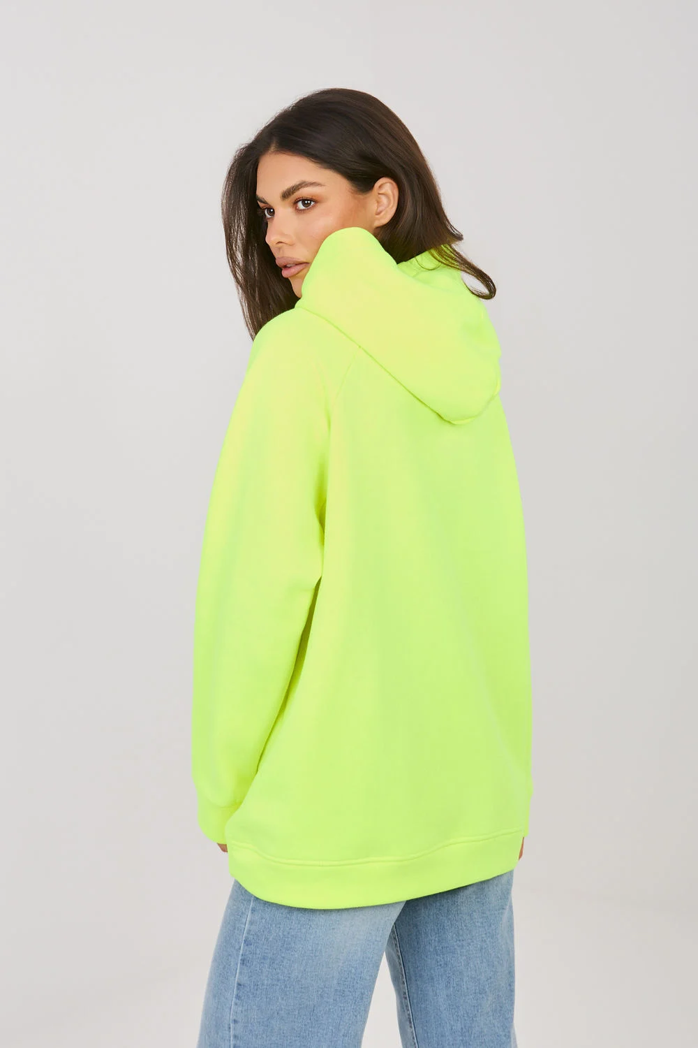 Sweatshirt à capuche jaune en coton – Image 2