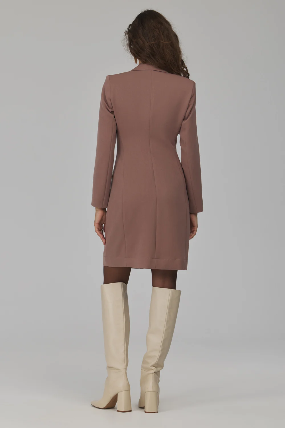 Robe brune à manches longues – Image 3