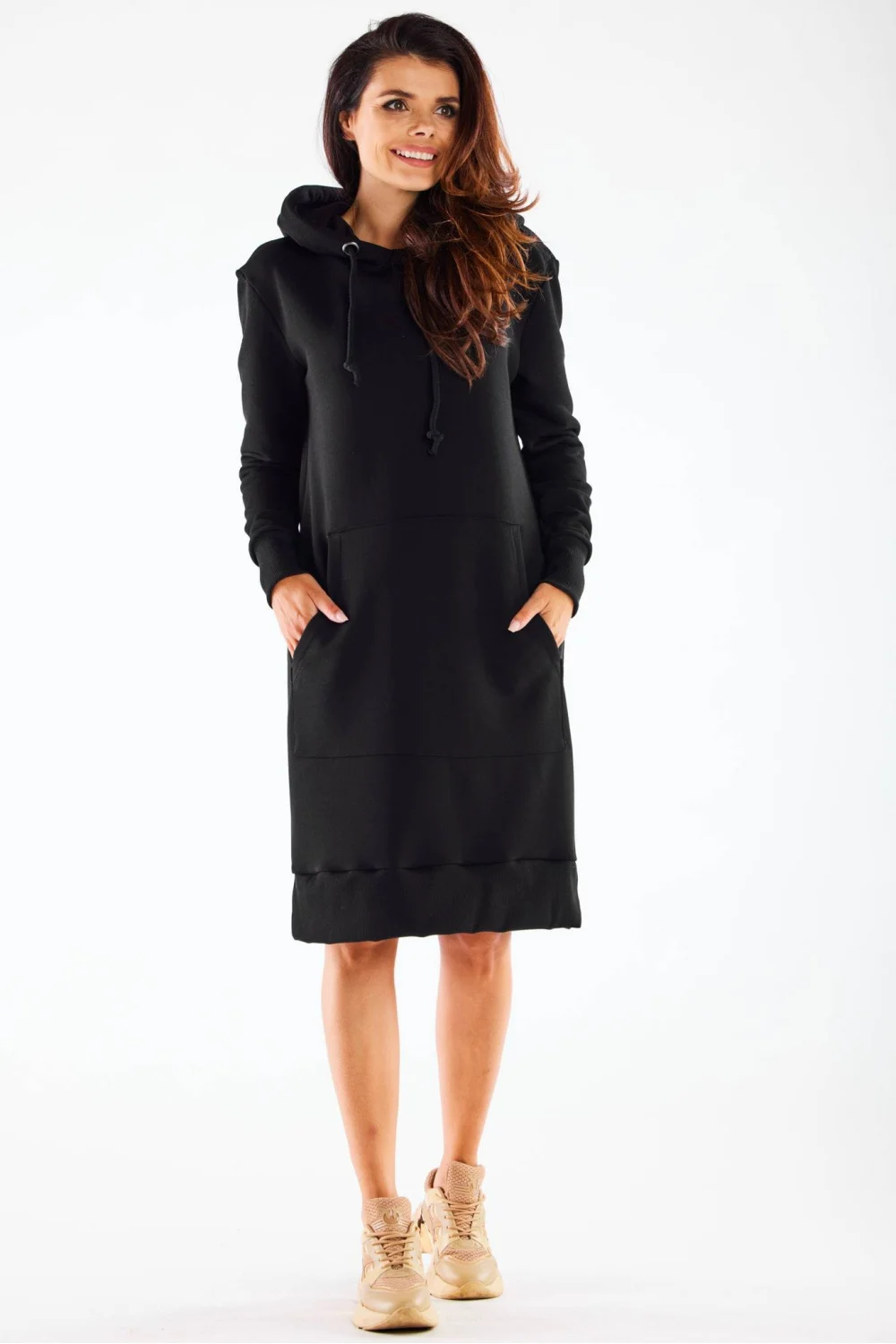 Robe noire à manches longues – Image 2