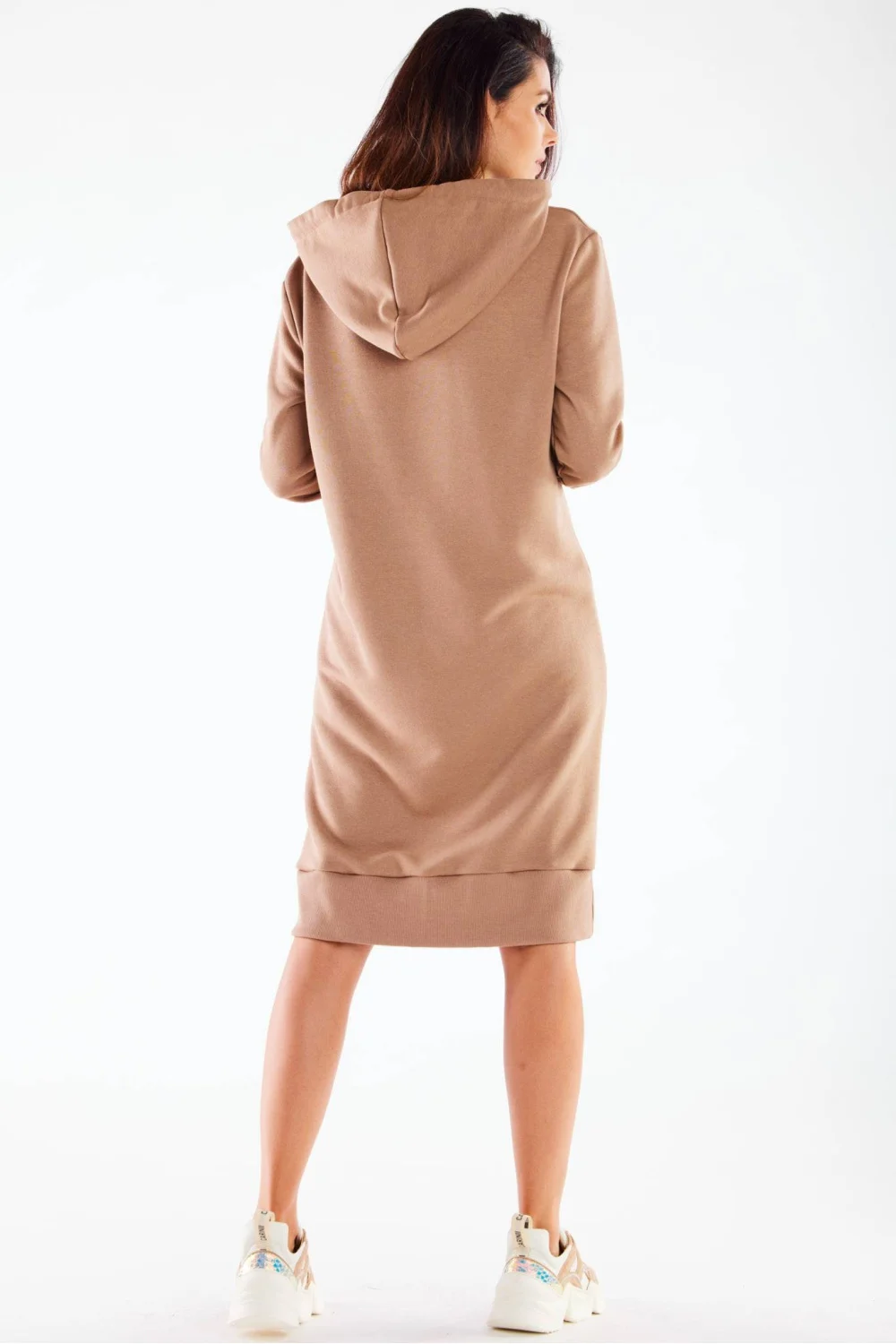 Robe beige à manches longues – Image 3