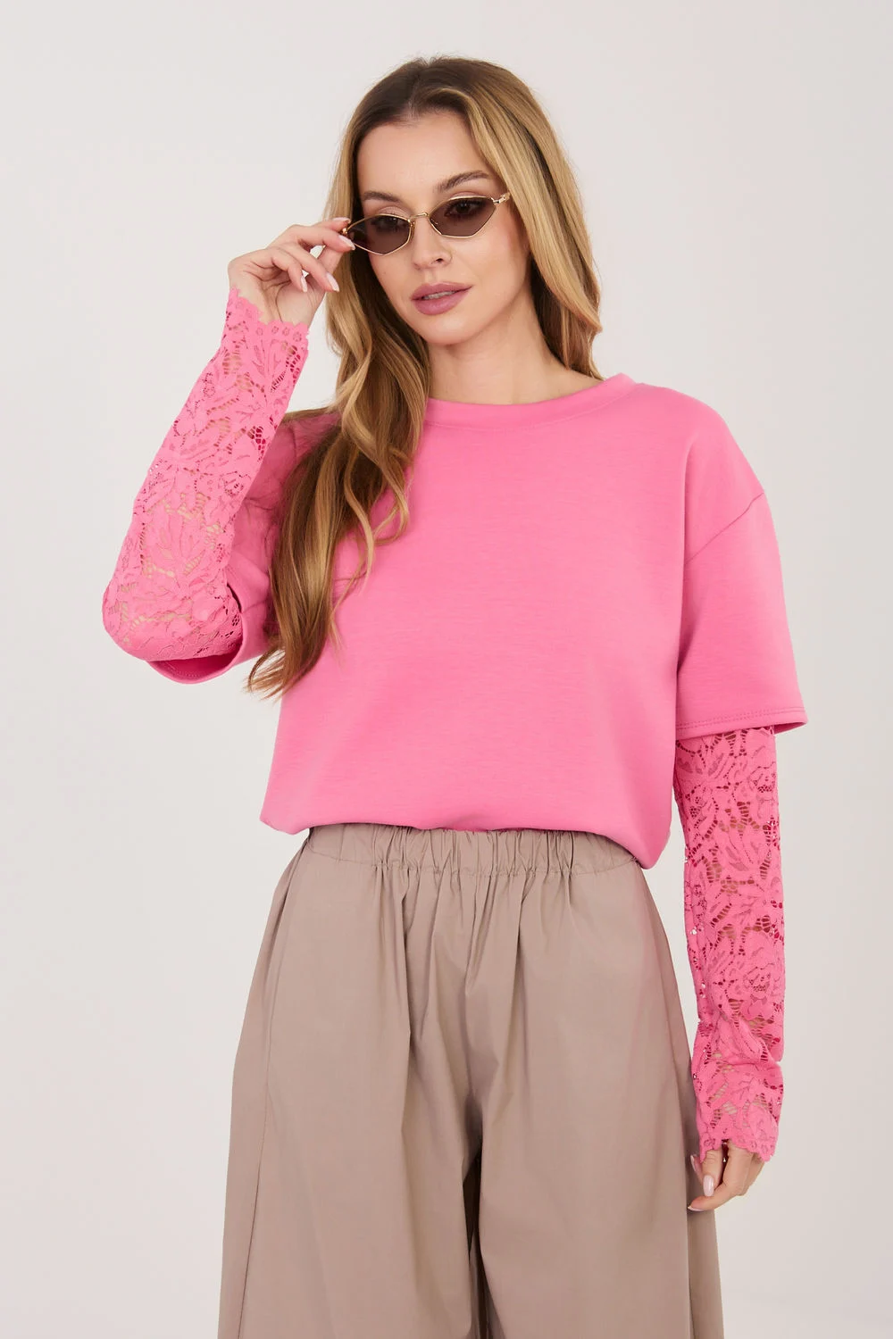 Chemisier col rond rose en dentelle