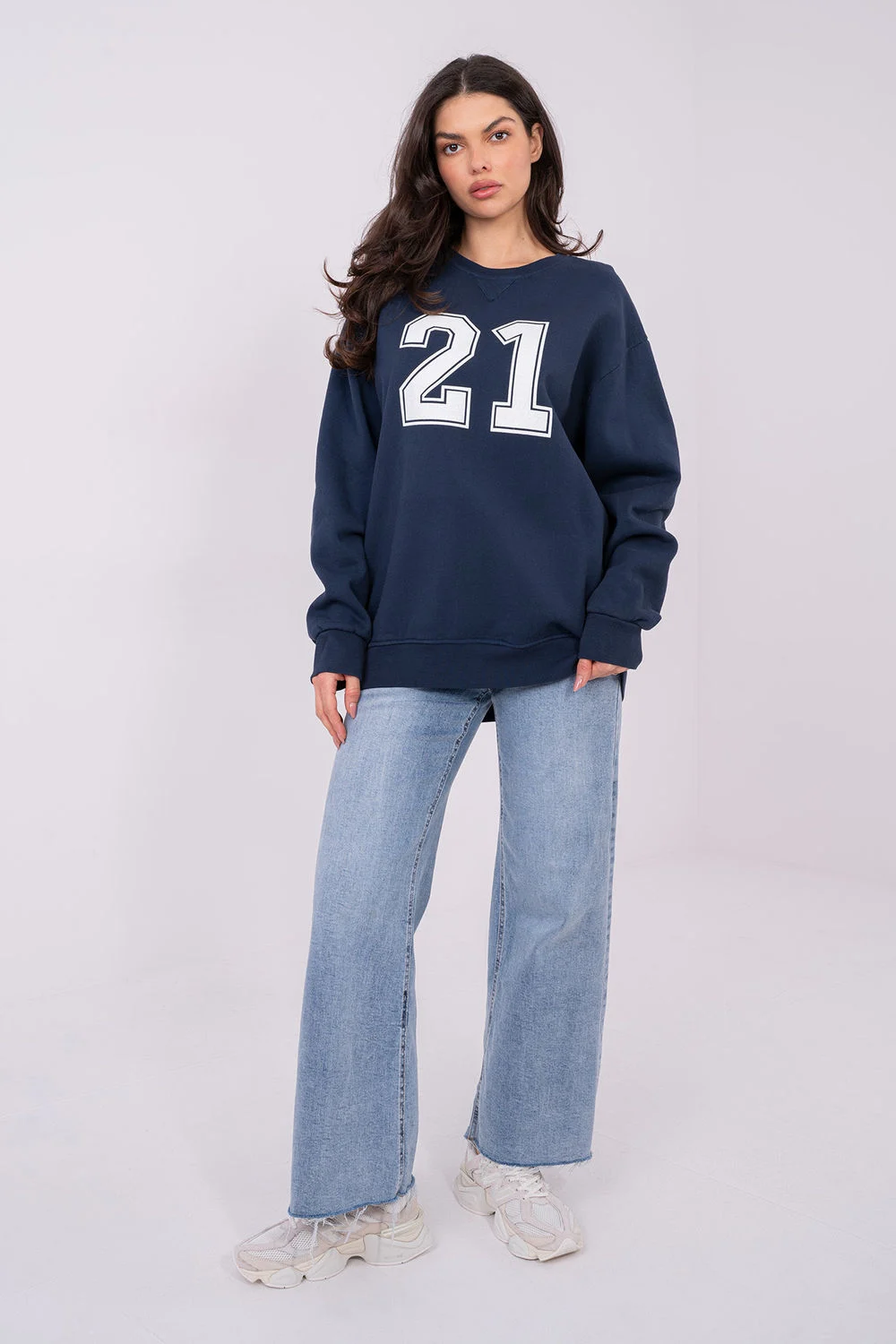 Sweatshirt cintré bleu marine imprimé – Image 2
