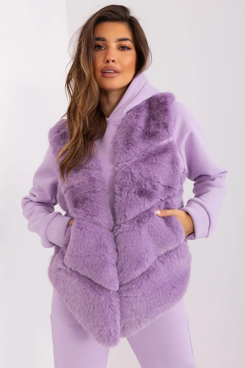 Gilet en fausse fourrure violet