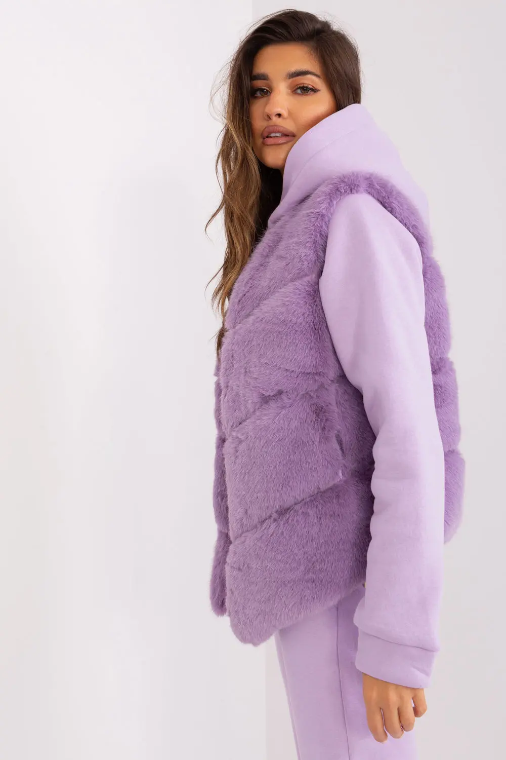 Gilet en fausse fourrure violet – Image 2