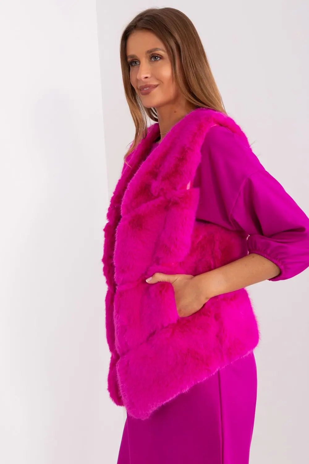Gilet en fausse fourrure rose – Image 2