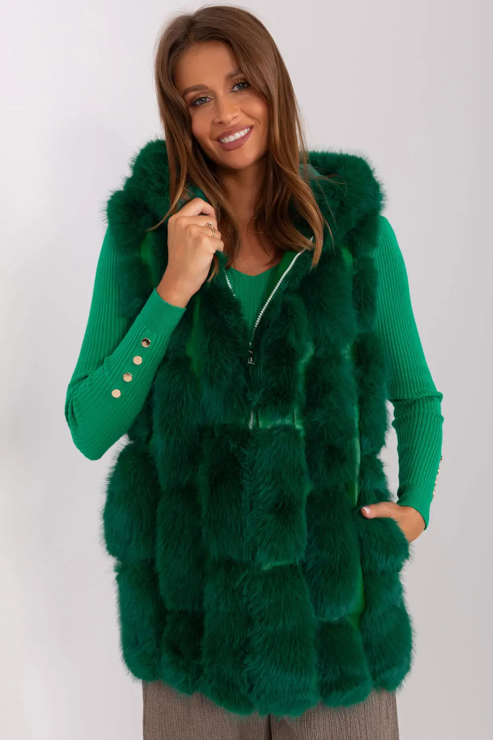 Gilet en fausse fourrure vert à capuche