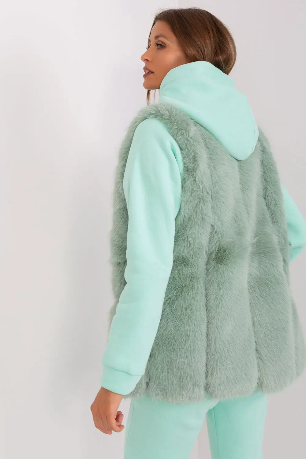 Gilet en fausse fourrure vert – Image 3