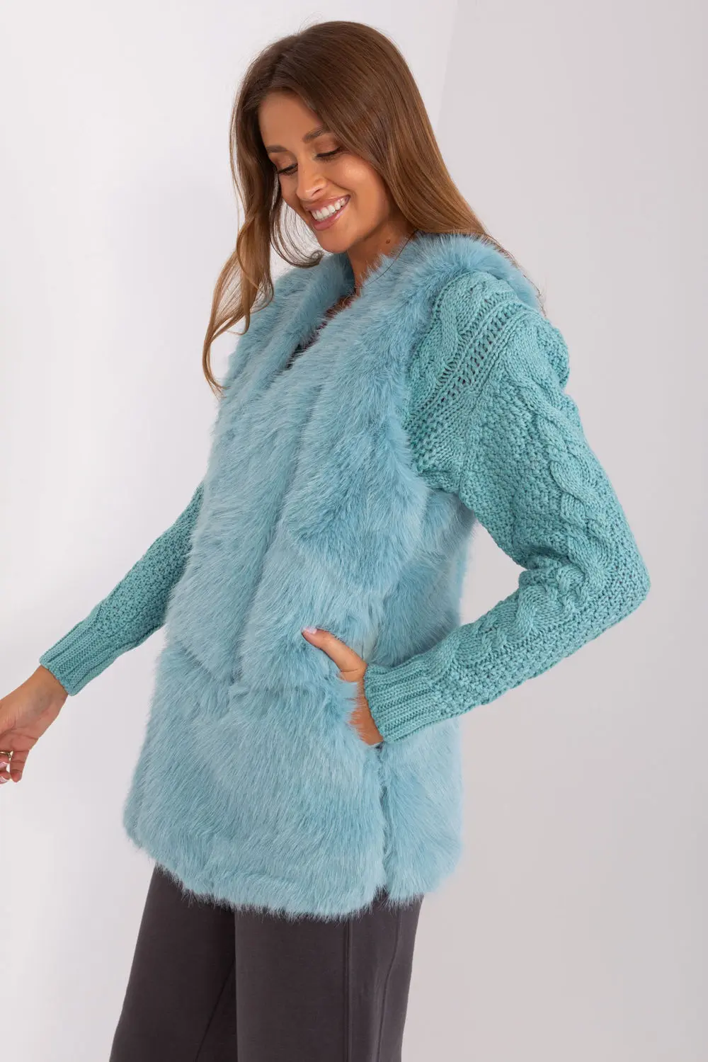 Gilet en fausse fourrure vert – Image 2