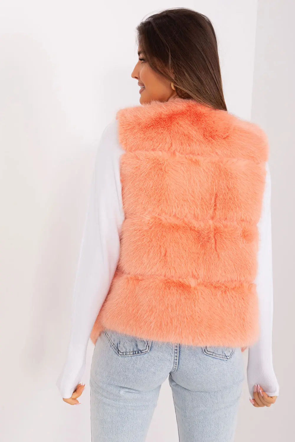 Gilet en fausse fourrure orange – Image 3