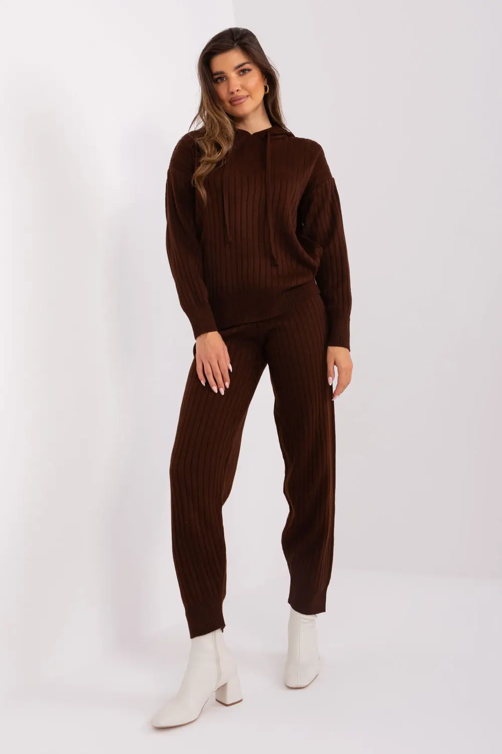 Ensemble brun