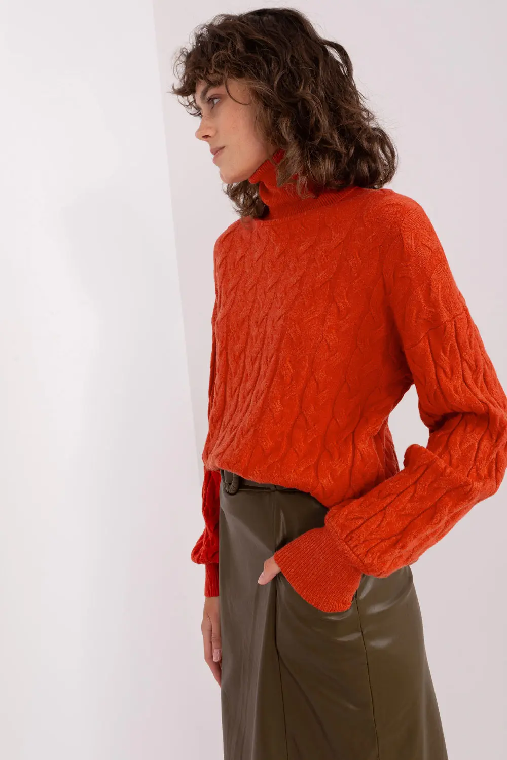 Col roulé orange – Image 2