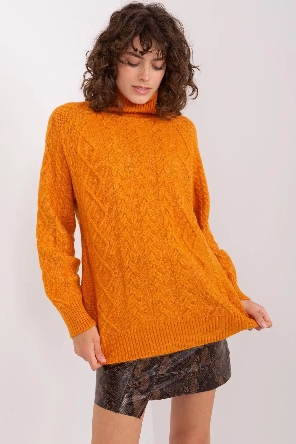 Col roulé orange