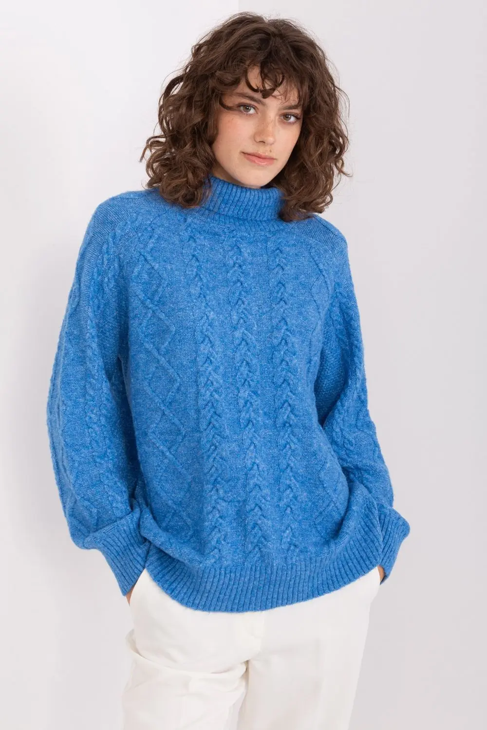 Col roulé bleu