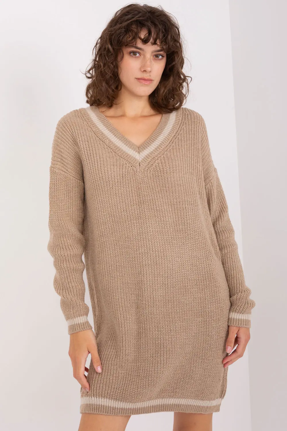 Robe pull beige à manches longues