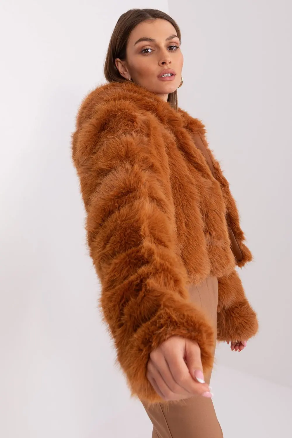 Veste en fausse fourrure brune à capuche – Image 3