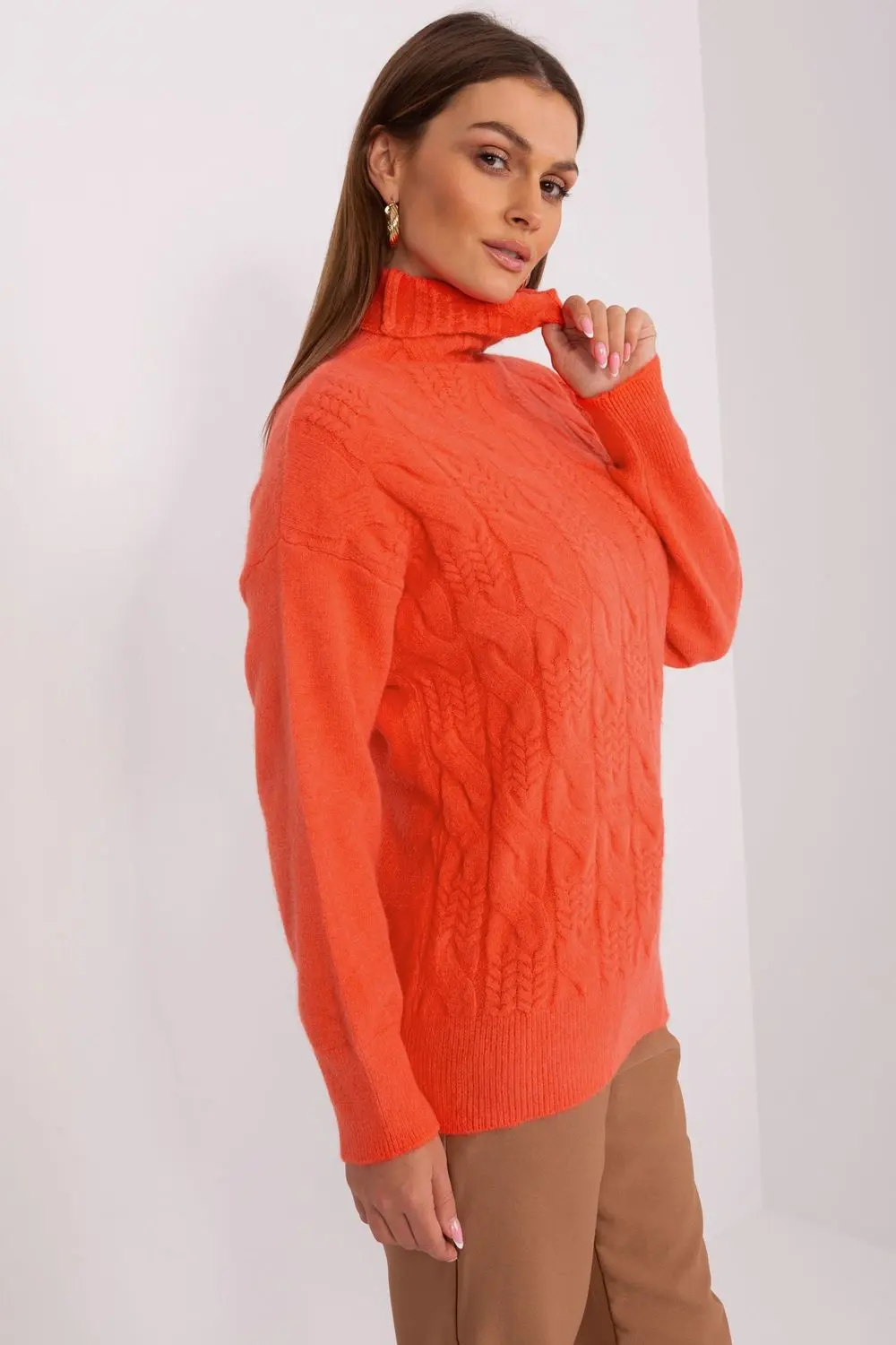 Col roulé orange – Image 2
